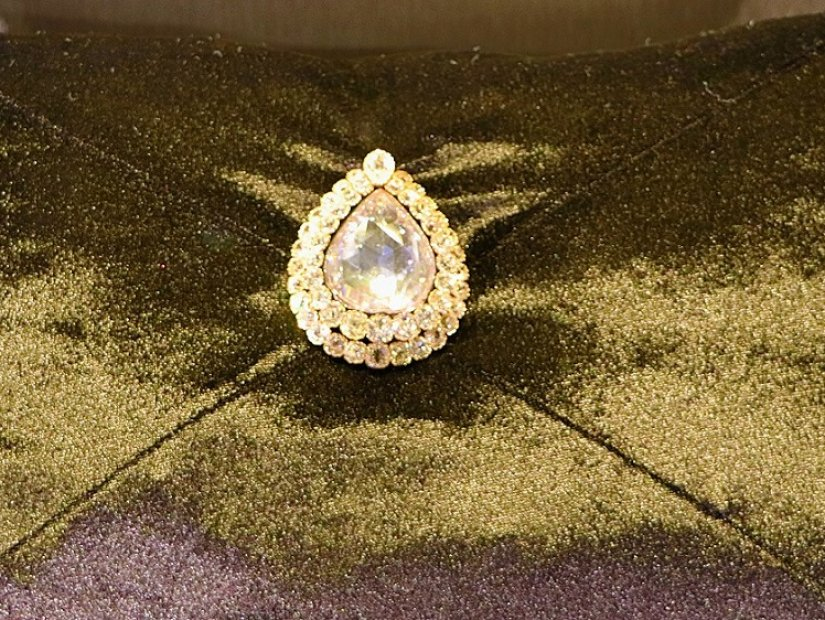 Ослепительная удача - Бриллиант Ложечника.