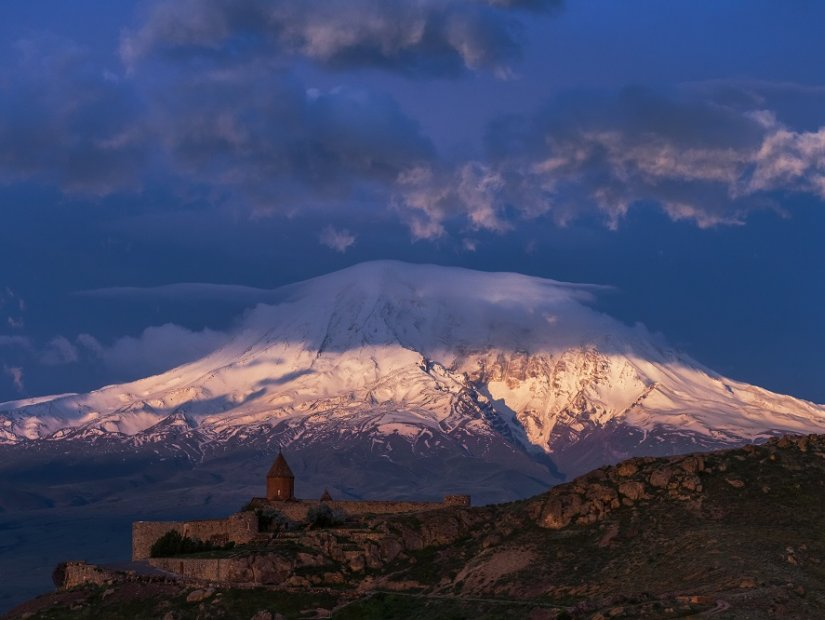 Самая высокая гора Турции - гора Арарат.