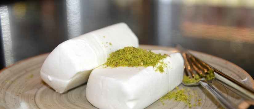 Stretchy Turkish Ice Cream: Maraş Dondurma