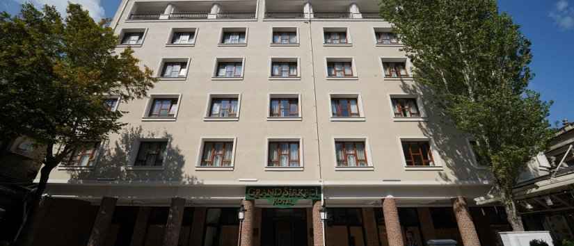À l\'intérieur des bâtiments historiques de Sirkeci