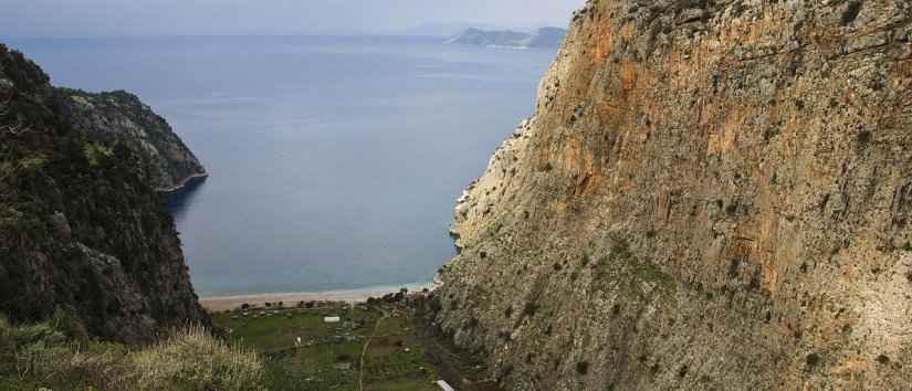 بهشت پنهان: دره پروانه