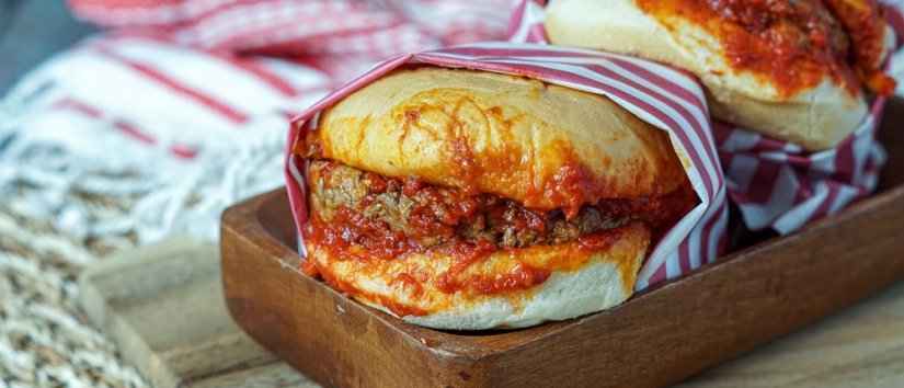 Istanbul Style Street Food: Wet Burger