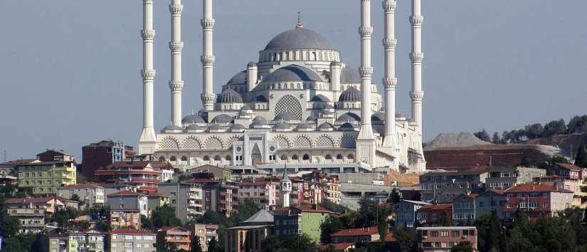 Die größte Moschee der Türkei: die Çamlıca-Moschee