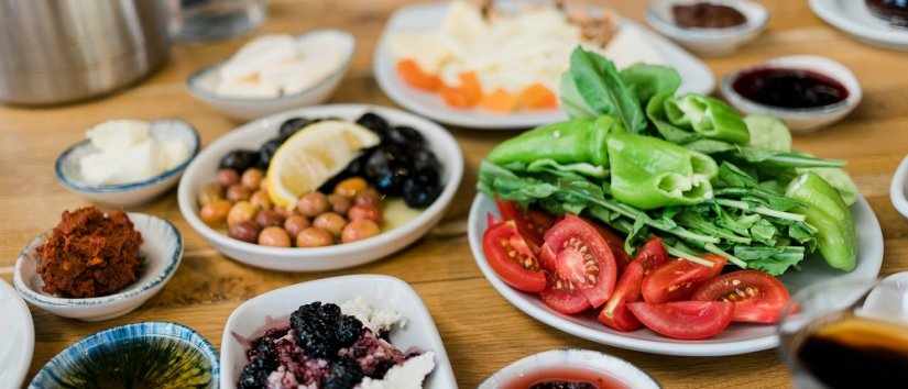 Einzigartiges und reichhaltiges türkisches Frühstück