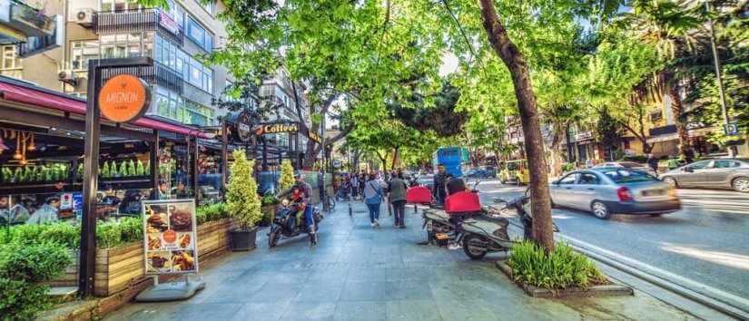 موقع فاخر في اسطنبول: شارع بغداد