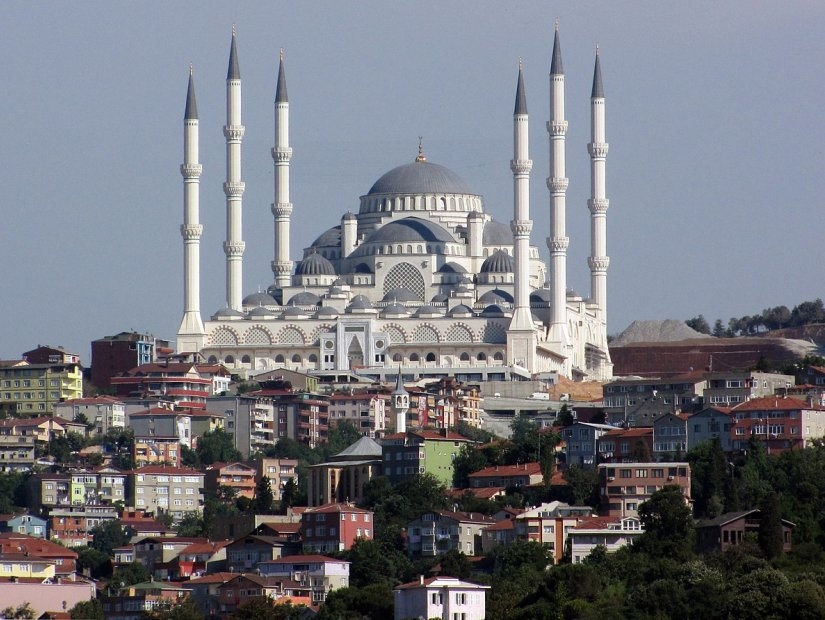 ترکی کی سب سے بڑی مسجد: چاملیجا مسجد