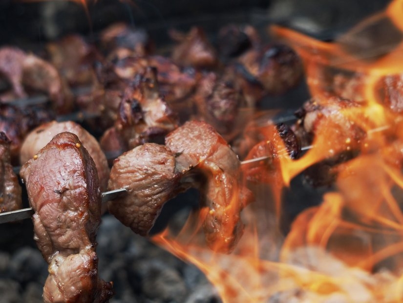 المطاعم على جانب النار: ثقافة طعام فريدة من نوعها